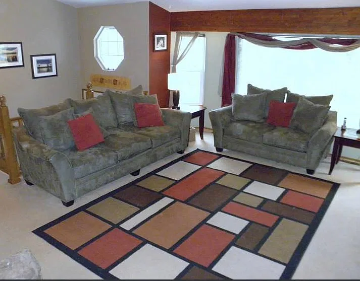 9419 Saint Johns Pl NE — Photo 2