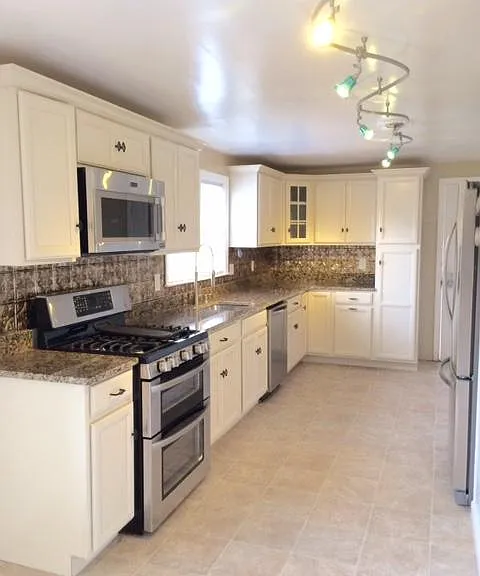 205 Washington Ave #1 — Photo 4