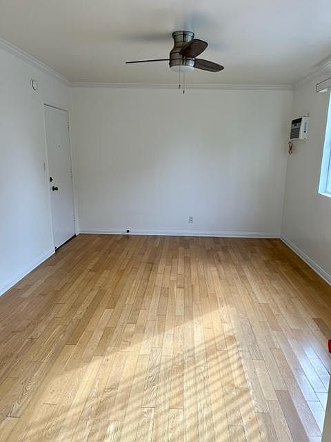 1st image of 2304 S Carmelina Ave #7
