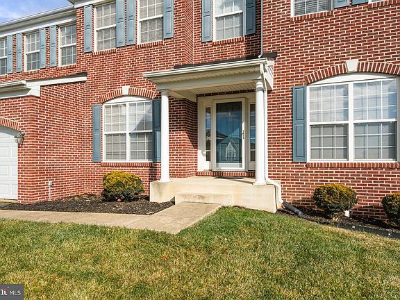 5th image of 2869 Powell Dr