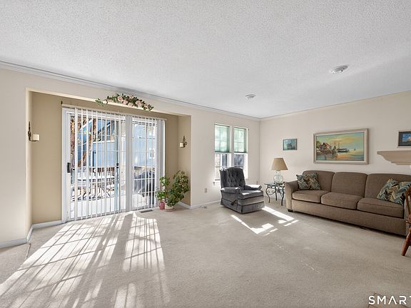 5th image of 23 Chatsworth Road #23