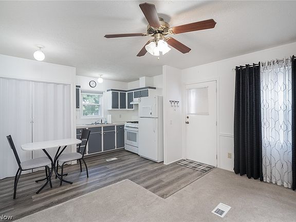 2nd image of 44 Flamingo Ave