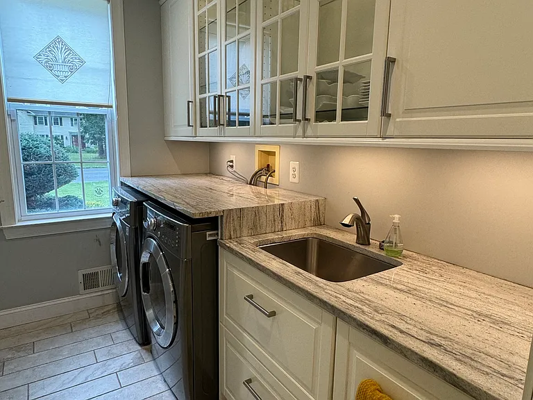 245 South Ln — Photo 10