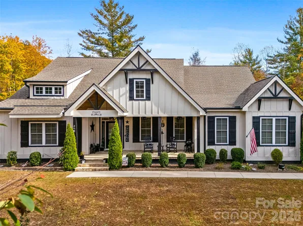 144 Morning Air Ln, Hendersonville, NC 28792