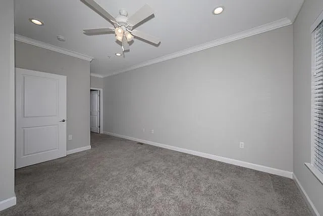 Fairfield Townhouses At Selden — Photo 9