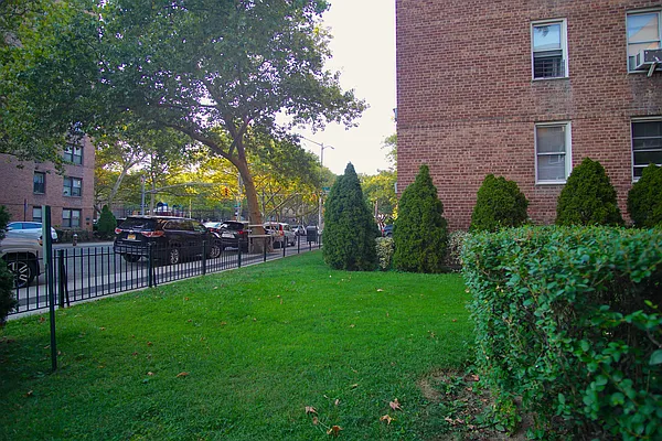 Sold by Astoria Realty | media 11