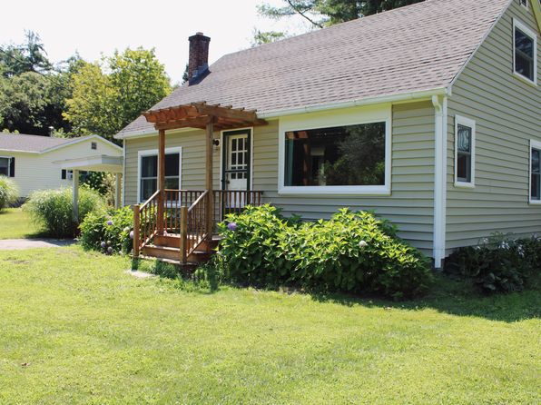 11 Raymond Ave