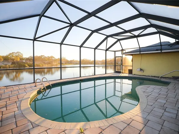 600 Tallahassee Dr NE, Saint Petersburg, FL 33702