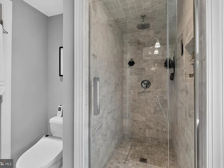 2316 Christian St — Photo 27