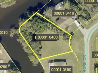 301 Shore Dr, Fort Myers, FL 33905