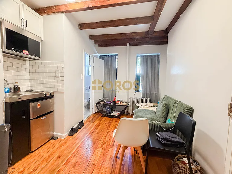 531 E 13th St #1 — Photo 2