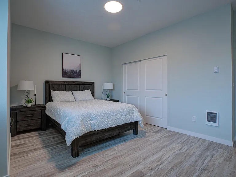 Colima Apartments — Photo 36