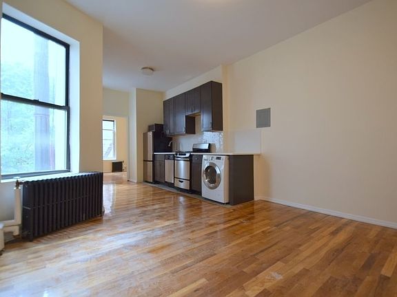 2nd image of 1270 Amsterdam Ave APT 3D