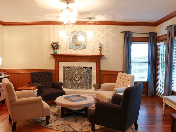 3rd image of 4389 Mikandy Dr