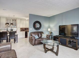 221 SE 9th Ave #112, Pompano Beach, FL 33060