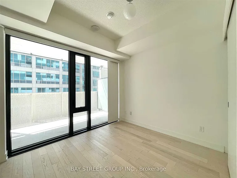 25 Richmond St E #804 — Photo 9