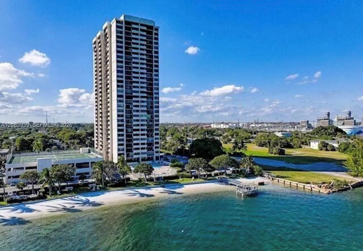 Palm Beach House Condo — Photo 1