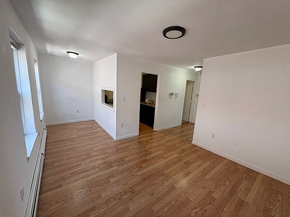 4th image of 7 Pembroke St #3A