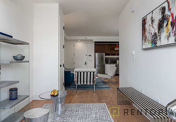 4th image of 824 Lexington Ave #5H