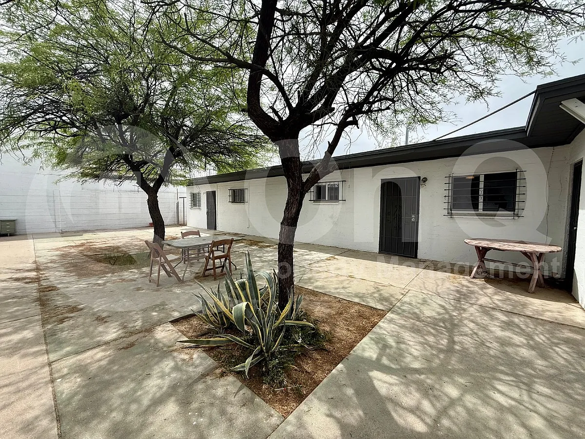 1 bed, 1.0 bath, 425 sqft, $600 — Photo 2