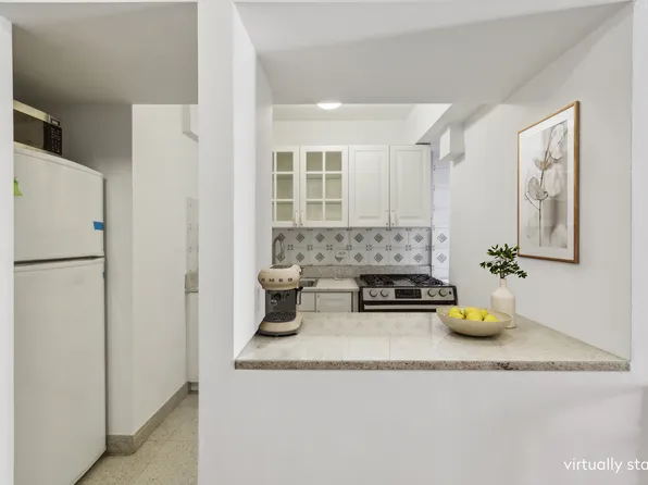 10 Park Avenue image 7 of 11