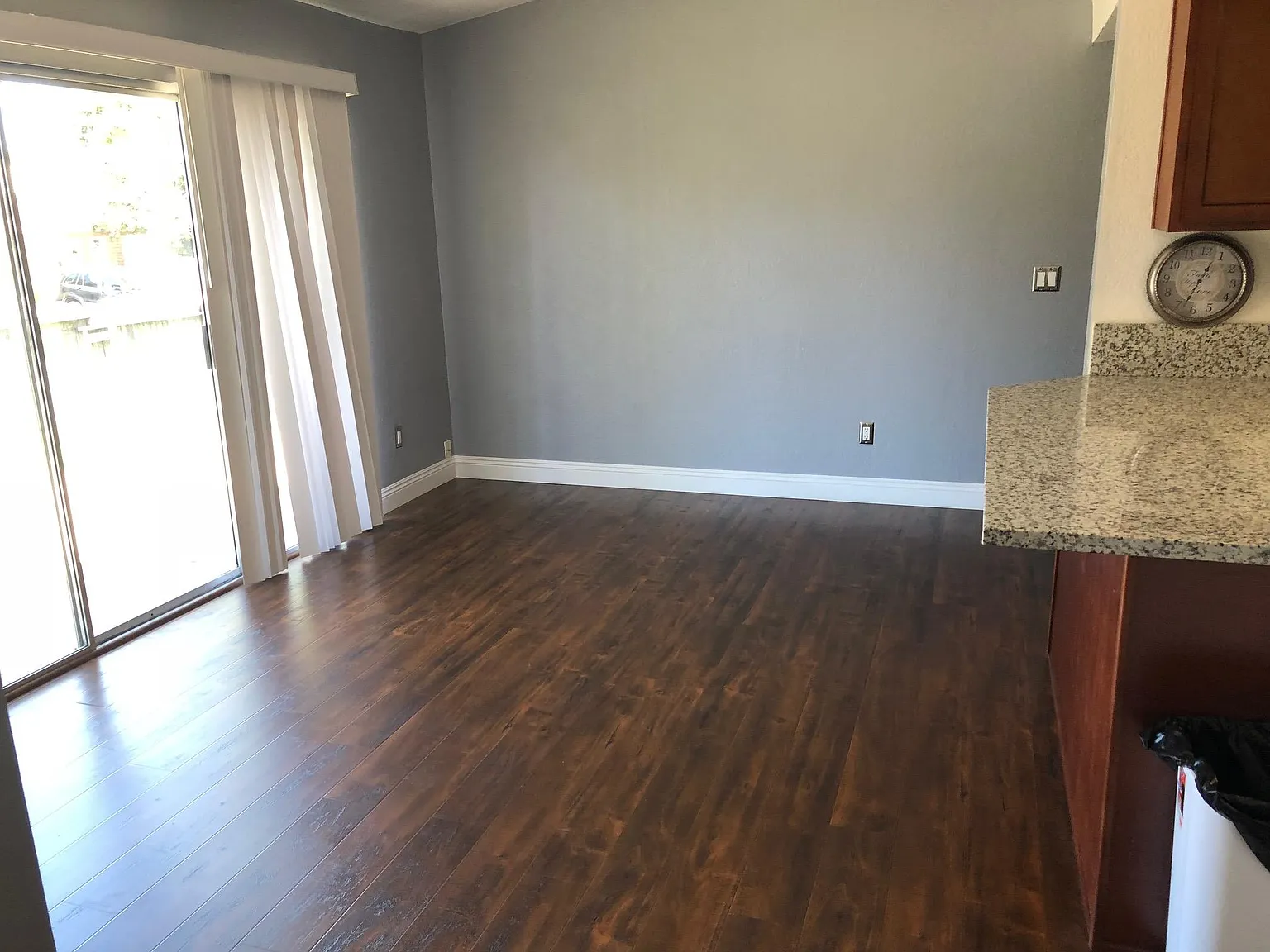 2 bed, 960 sqft, $2,100 — Photo 3