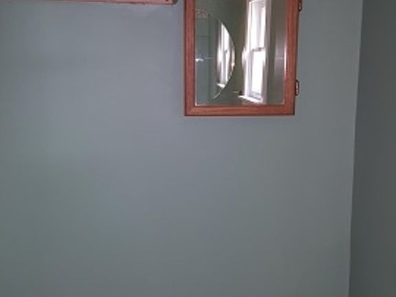 5th image of 1308 W Walnut Ave