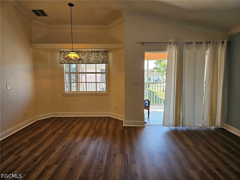 3 bed, 2.0 bath, 1517 sqft, $1,750 — Photo 3