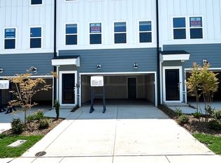 1510 Tamarisk Ln, Durham, NC 27703