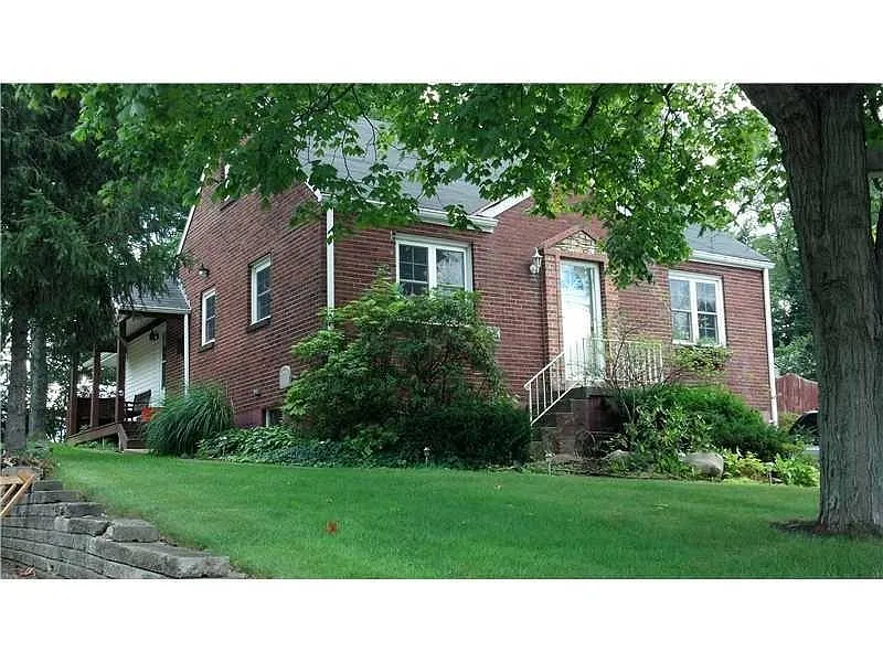 3265 Thornwood Dr photo 1