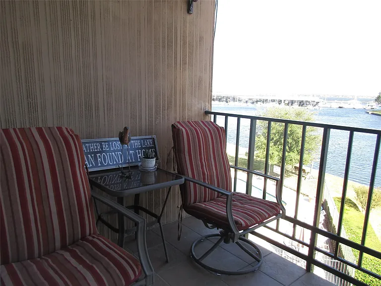 12600 Melville Dr #318B — Photo 39