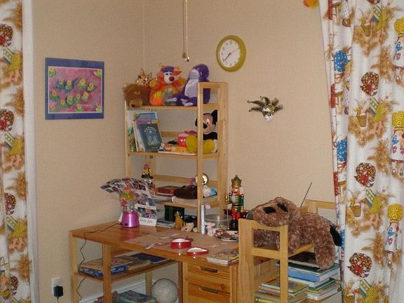 bedroom 2nd floor