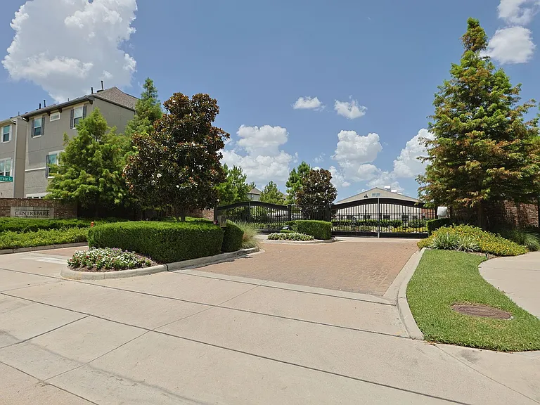 4004 Centre Meadow Way — Photo 33