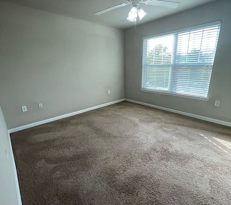 1st image of 1105 Tree Top Way APT 1731