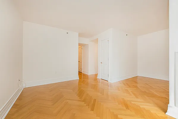 Rented by T&T Real Estate | media 9