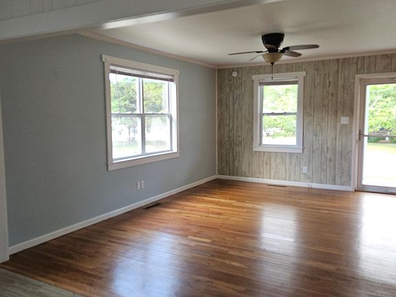 Open Kitchen, Dining and Living Room perfect for entertaining.