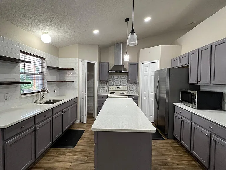3673 Wellington Pl — Photo 28