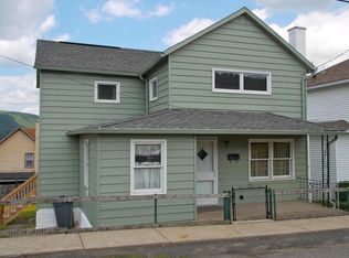 30 Dewitt St, Pittston, PA 18640