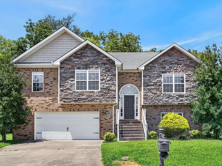 3702 Windmill Ct — Photo 1
