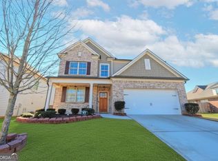 87 Round Pond Dr, Lilburn, GA 30047