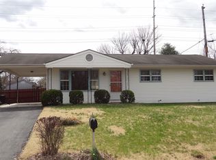 3213 Connecticut Dr, Saint Charles, MO 63301