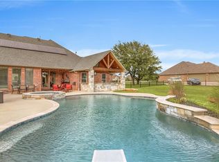 2201 W Emerald Bend Ct, Granbury, TX 76049