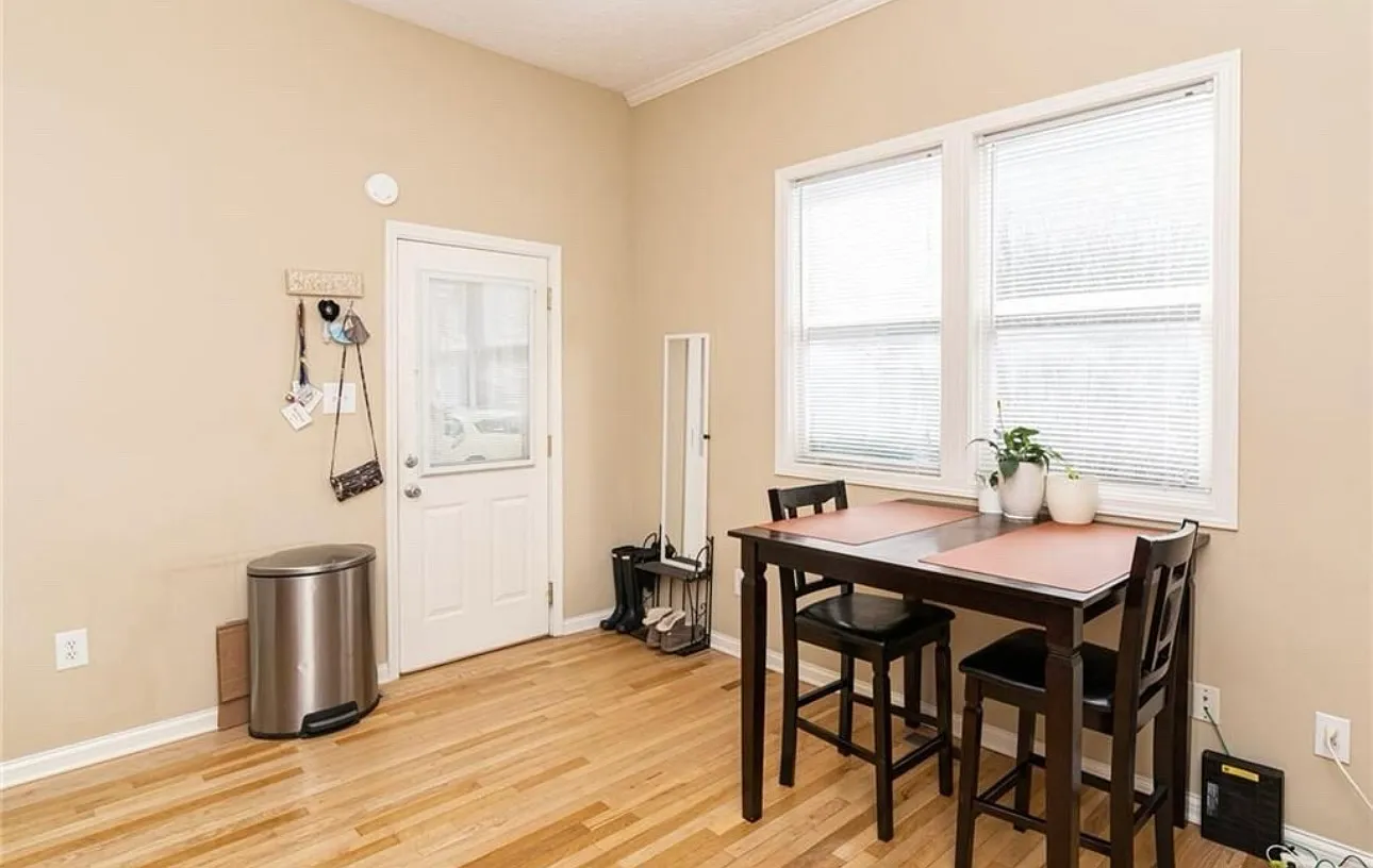 Studio, 500 sqft, $950 — Photo 4