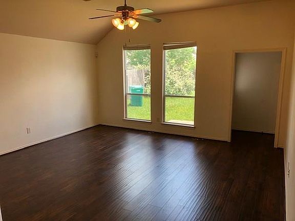 3rd image of 25719 Oakstone Park Dr