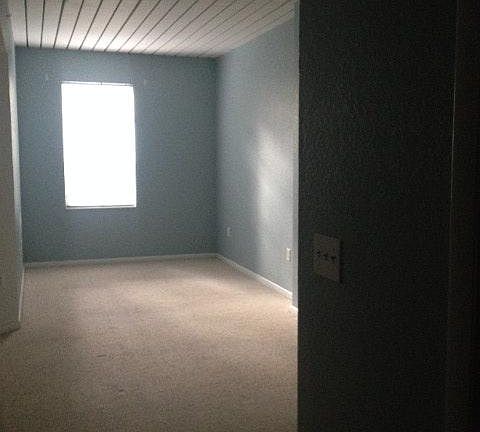 5th image of 2402 W Azeele St Unit 413