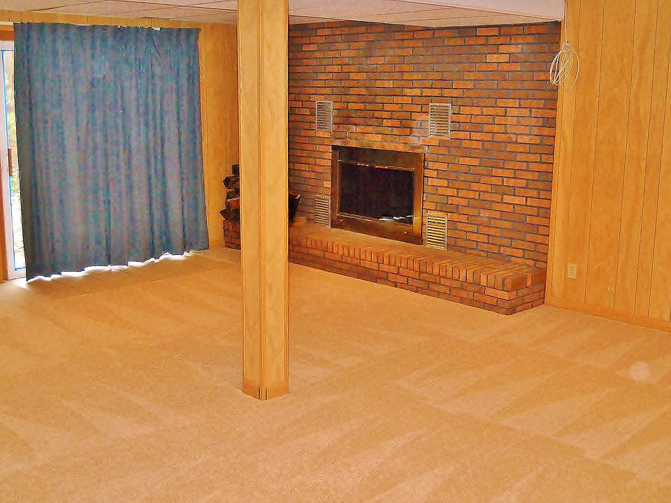 Open, Spacious Family Room