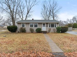 50 Hoyt St, Warwick, RI 02886