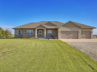 3151 N 1400 East Rd, Mansfield, IL 61854