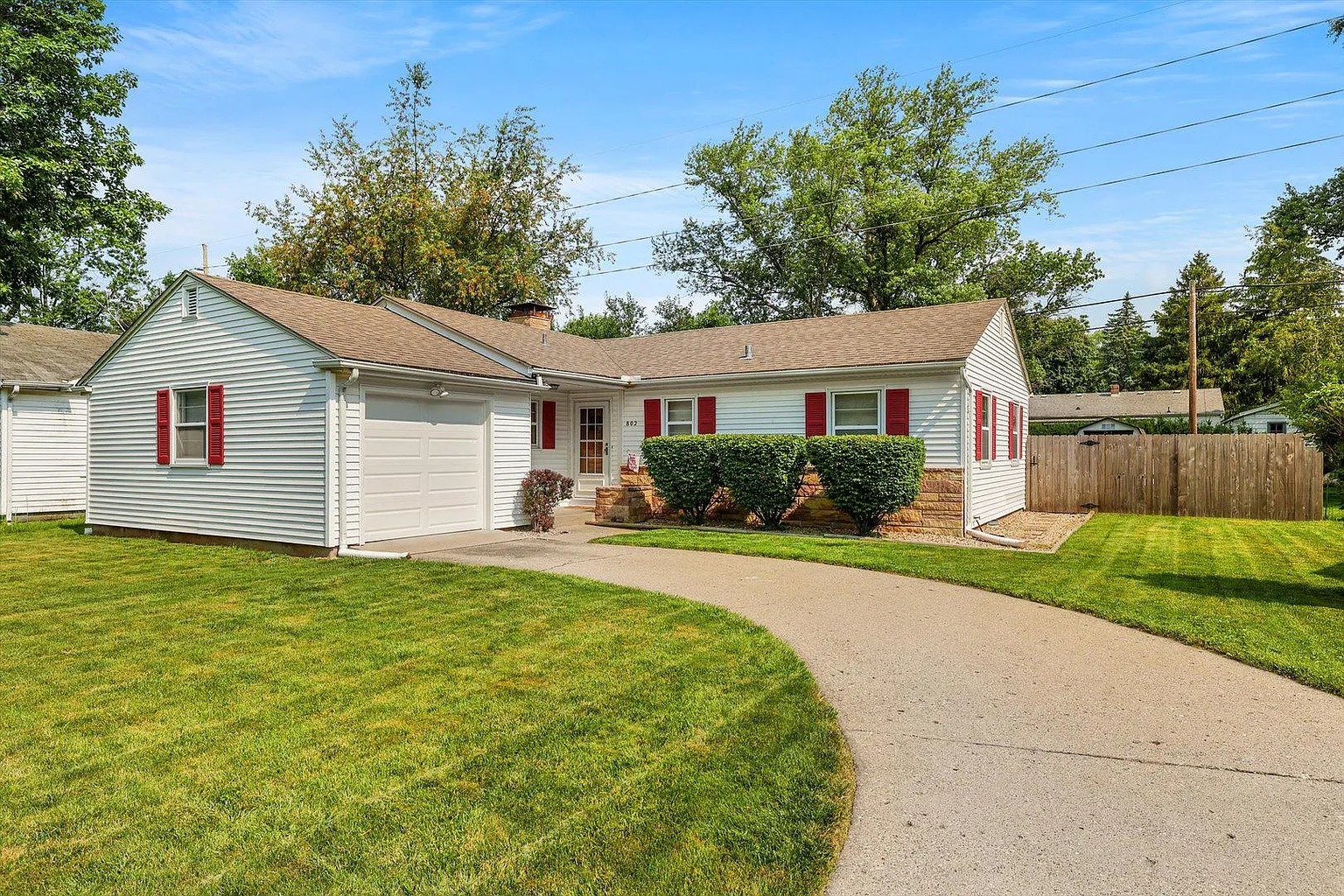802 Breen Dr photo 1