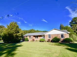 2213 Cornelia Cir W, Gadsden, AL 35901